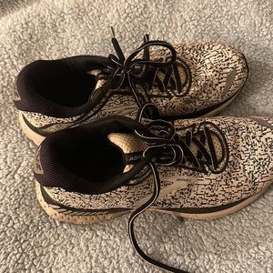 Brooks Adrenaline used sneaker